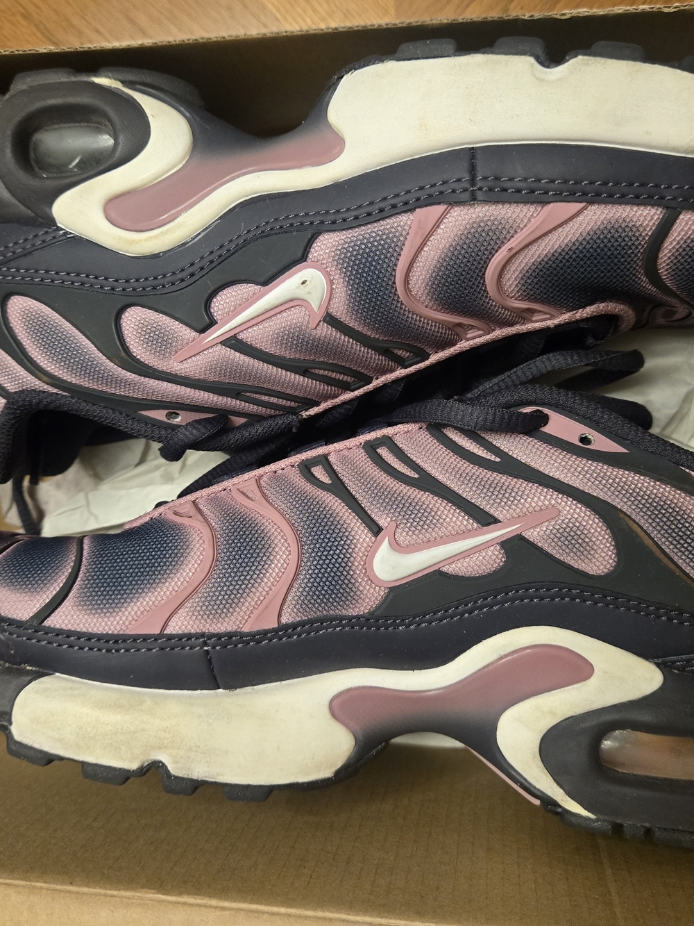 Nike Kids Navy and Pink Patterned Athletic Sneakers
